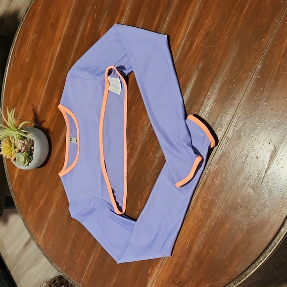 Nike Dri-Fit Running Gear with Tank and Shrug (0741) - Picture 6 of 11